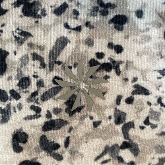 Athleta white cropped leggings with spots & mesh - Picture 8 of 8